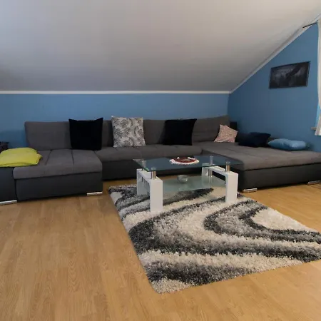Apartment Giani With Swimming Pool *