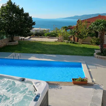 Giani With Swimming Pool Apartment Opatija